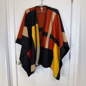 Vince Camuto Rust and Black Knit Jacquard Blanket Poncho Sz XS/S
